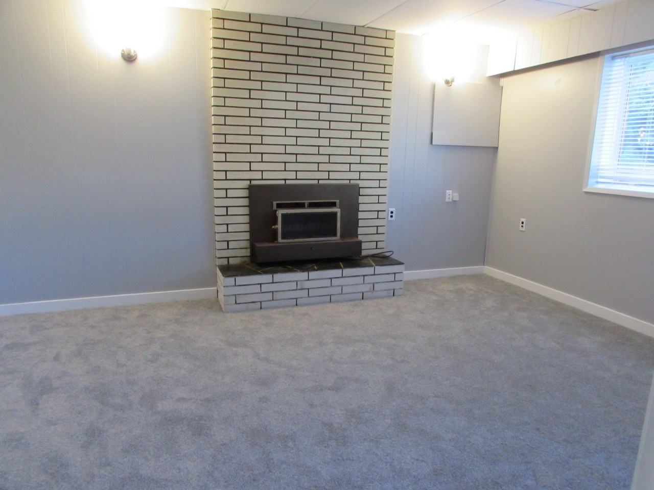 3250 Uplands Dr - Photo 2 of 10