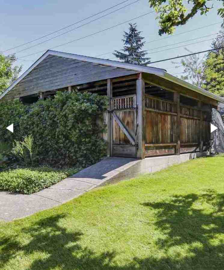 3038 King Edward Ave W #FULL - Photo 3 of 14