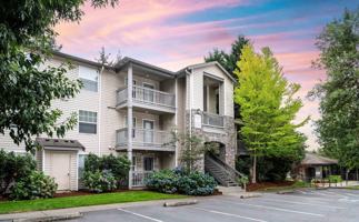 featured image of 22626 Northeast Inglewood Hill Road