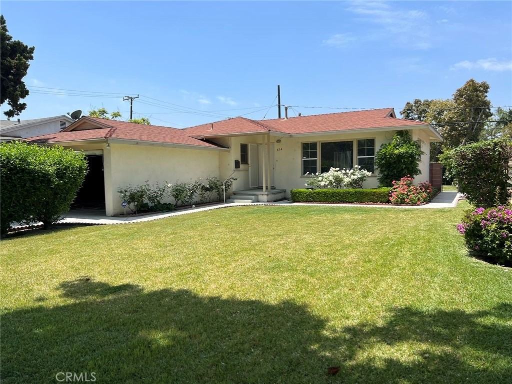 634 South Daisy Avenue - Photo 3 of 10