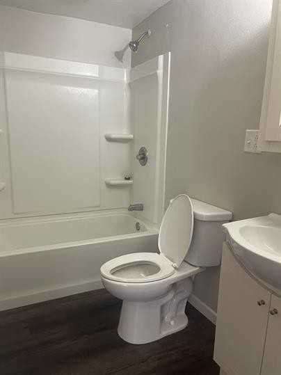 331 Randolph St - Photo 2 of 7