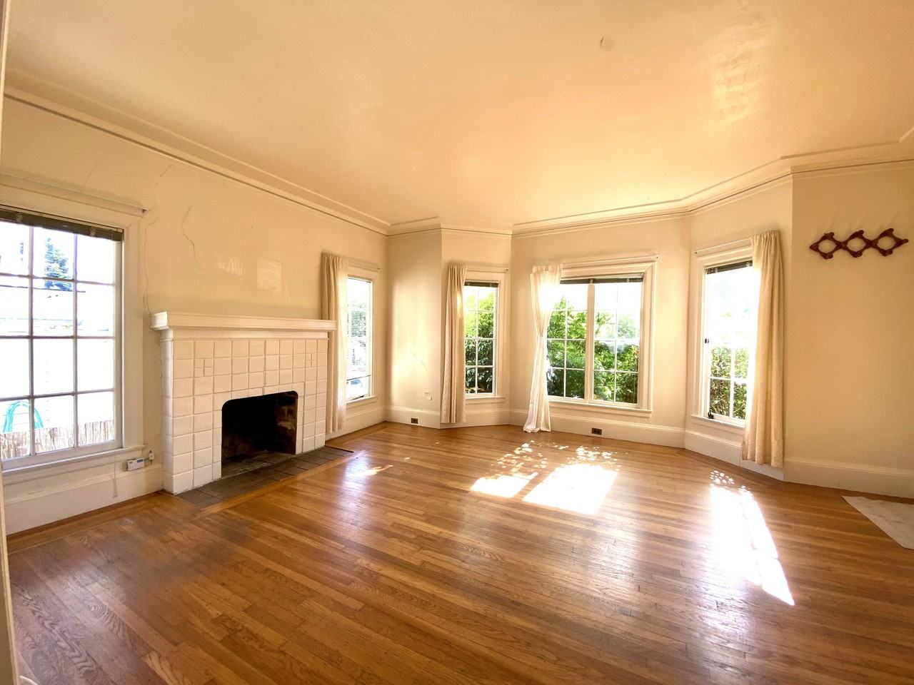 Shattuck Avenue #4 - Photo 3 of 21