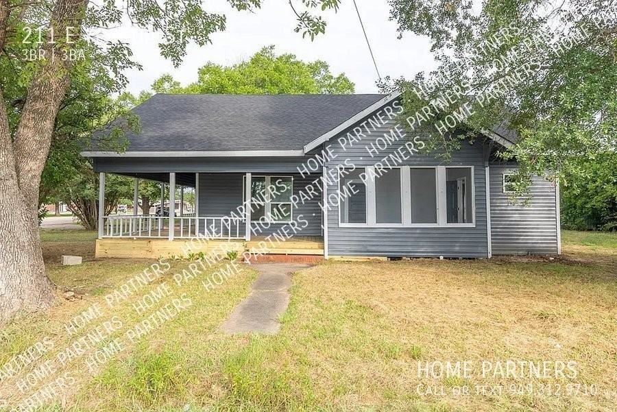 211 E Yeagua St - Photo 3 of 22