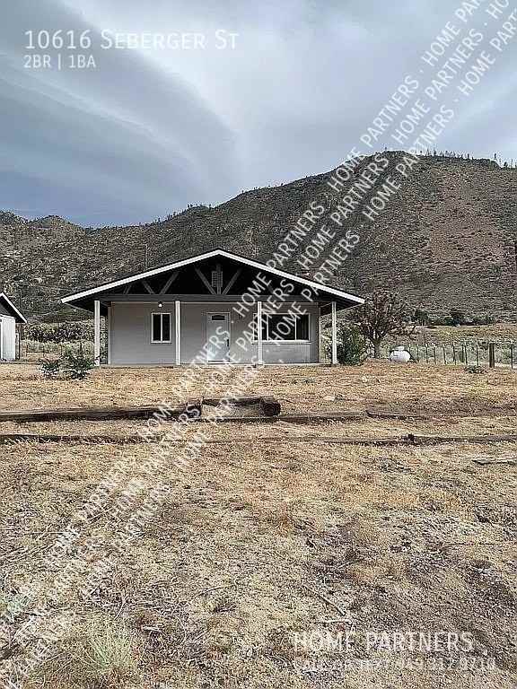 10616 Seberger St - Photo 3 of 26