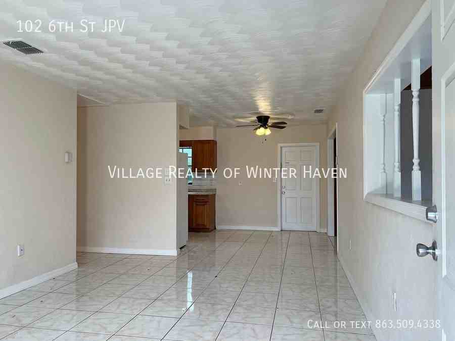 102 6th Eloise St - Photo 3 of 37