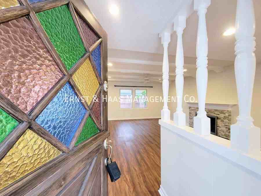 3442 Rowena Dr - Photo 2 of 36