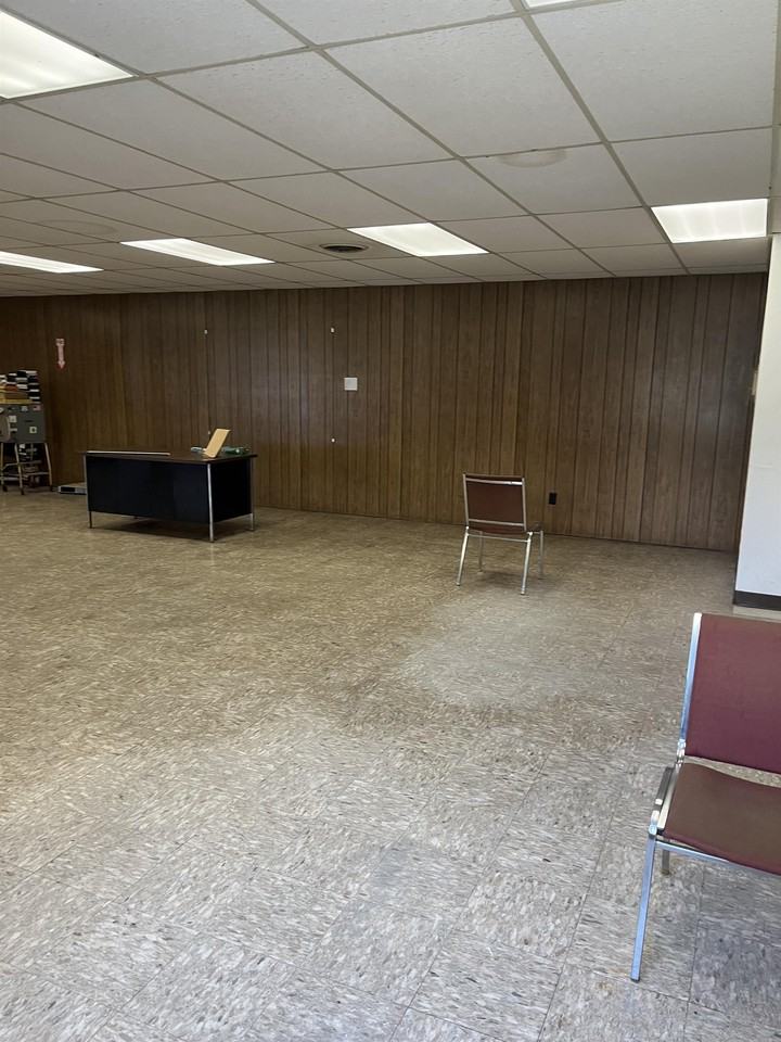 1702 Pine Ave #201 - Photo 3 of 8