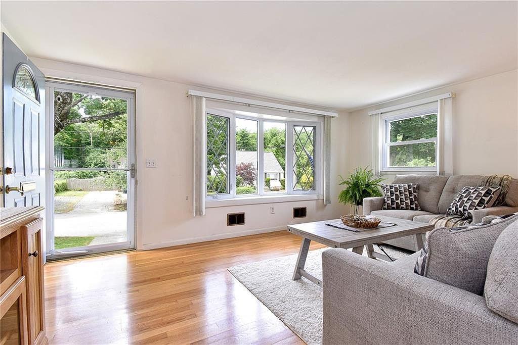 92 Manolla Ave #NA - Photo 2 of 3