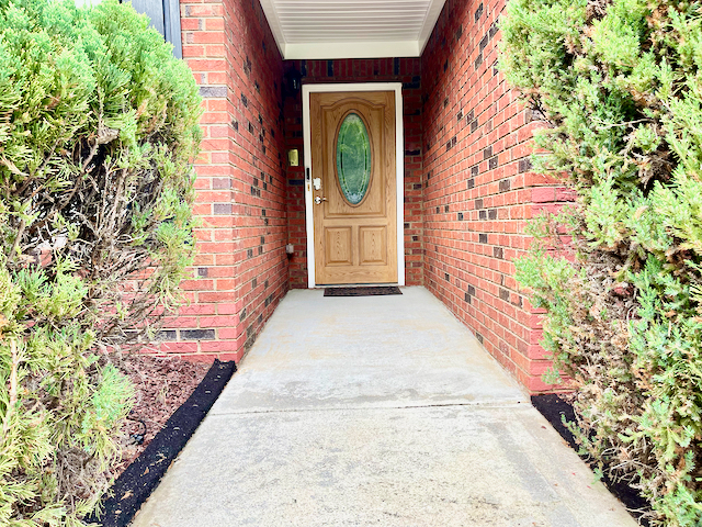 2825 Ellenwood Village Way - Photo 3 of 48
