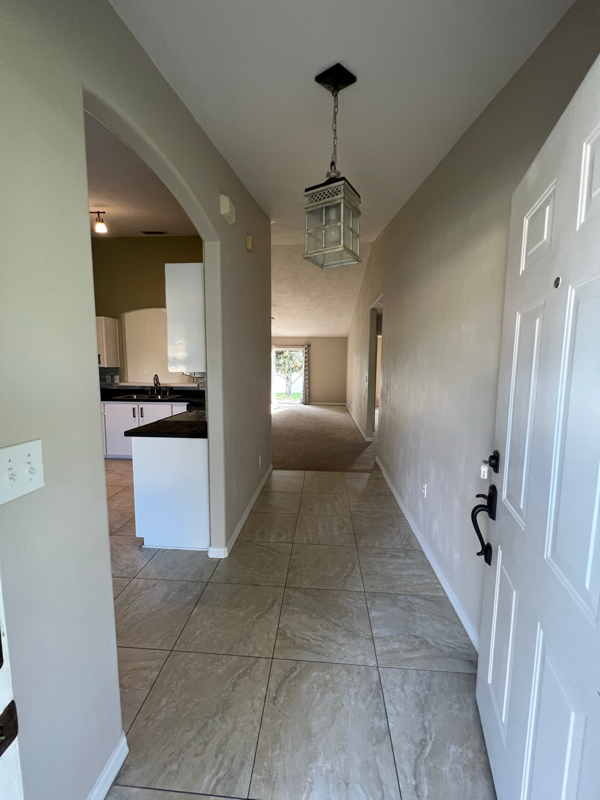 50 Spinnaker Cir - Photo 2 of 25