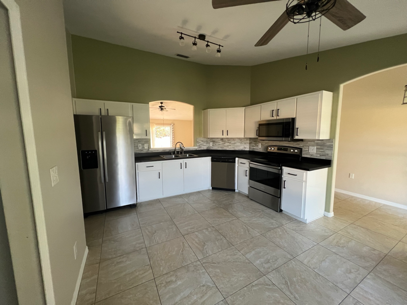 50 Spinnaker Cir - Photo 4 of 25