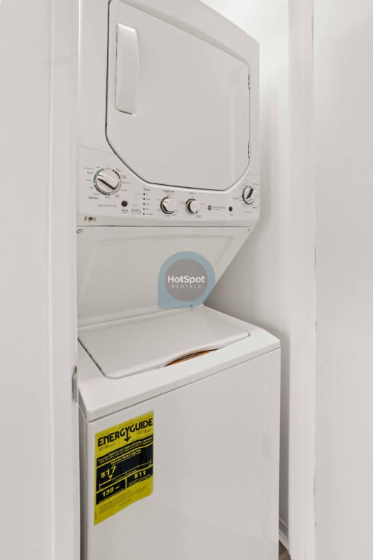 1409 S State St #1408 - Photo 4 of 11