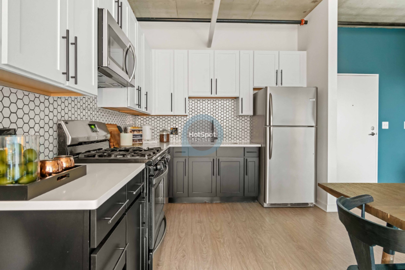 1407 South State Street #802 - Photo 4 of 8