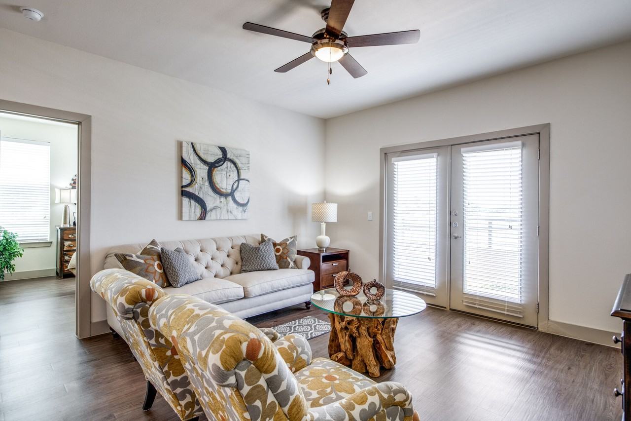 Palladium Aubrey - Photo 3 of 42