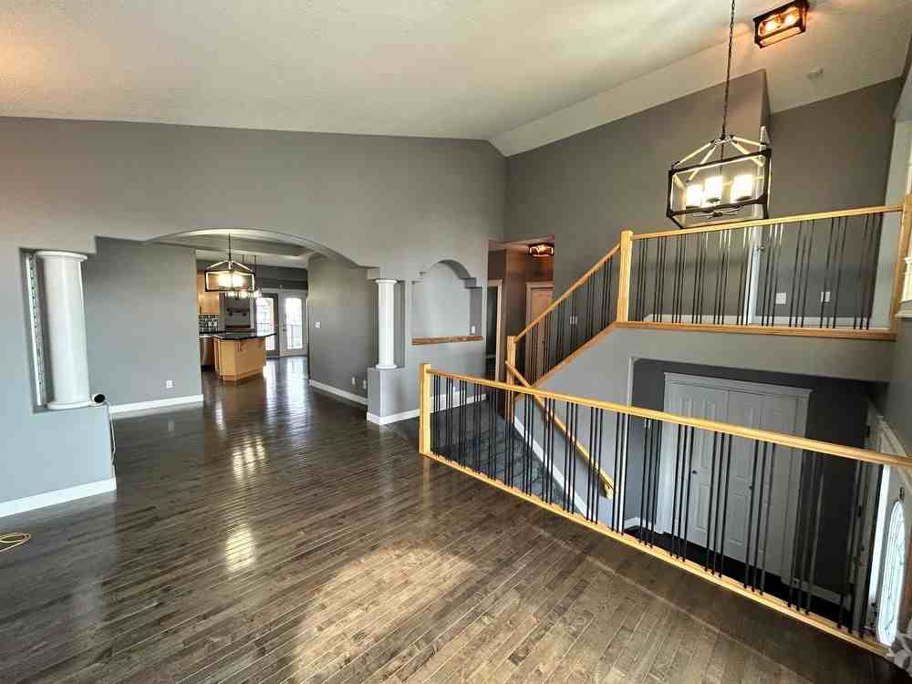 209A Fisher Cres - Photo 3 of 21