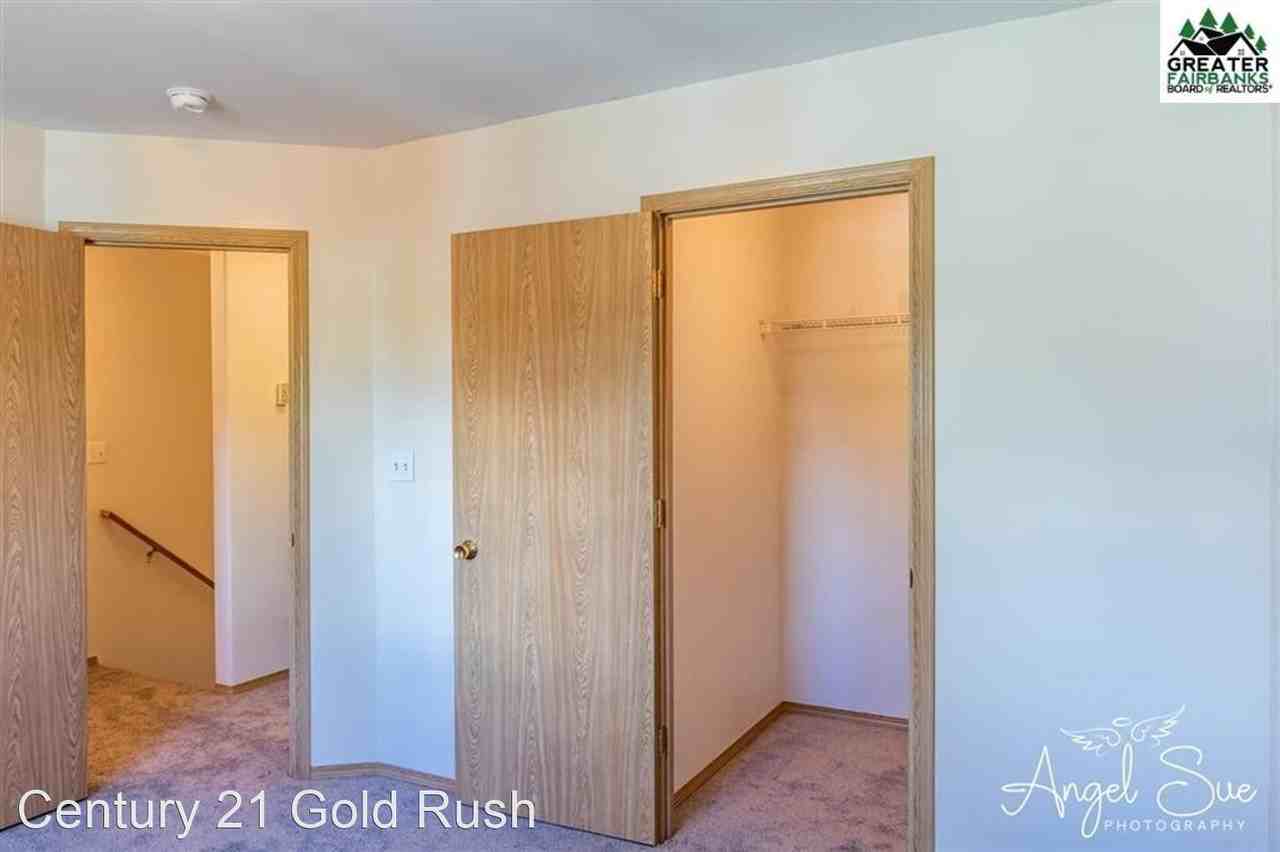 1046 Dogwood St #5 - Photo 2 of 14