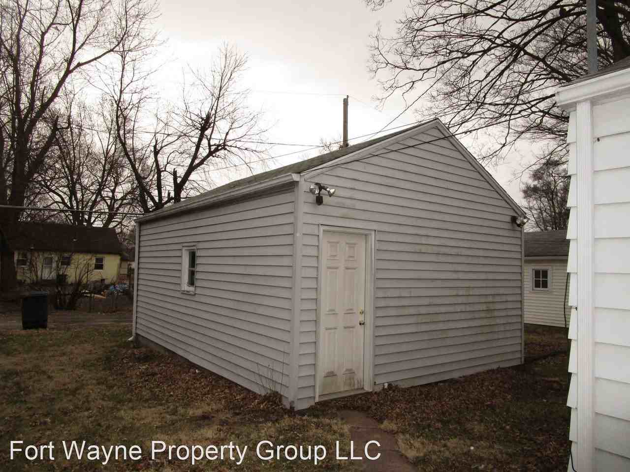 812 Anderson Ave - Photo 2 of 10