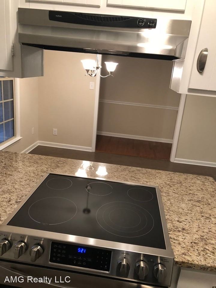 200 12th St - Photo 3 of 12