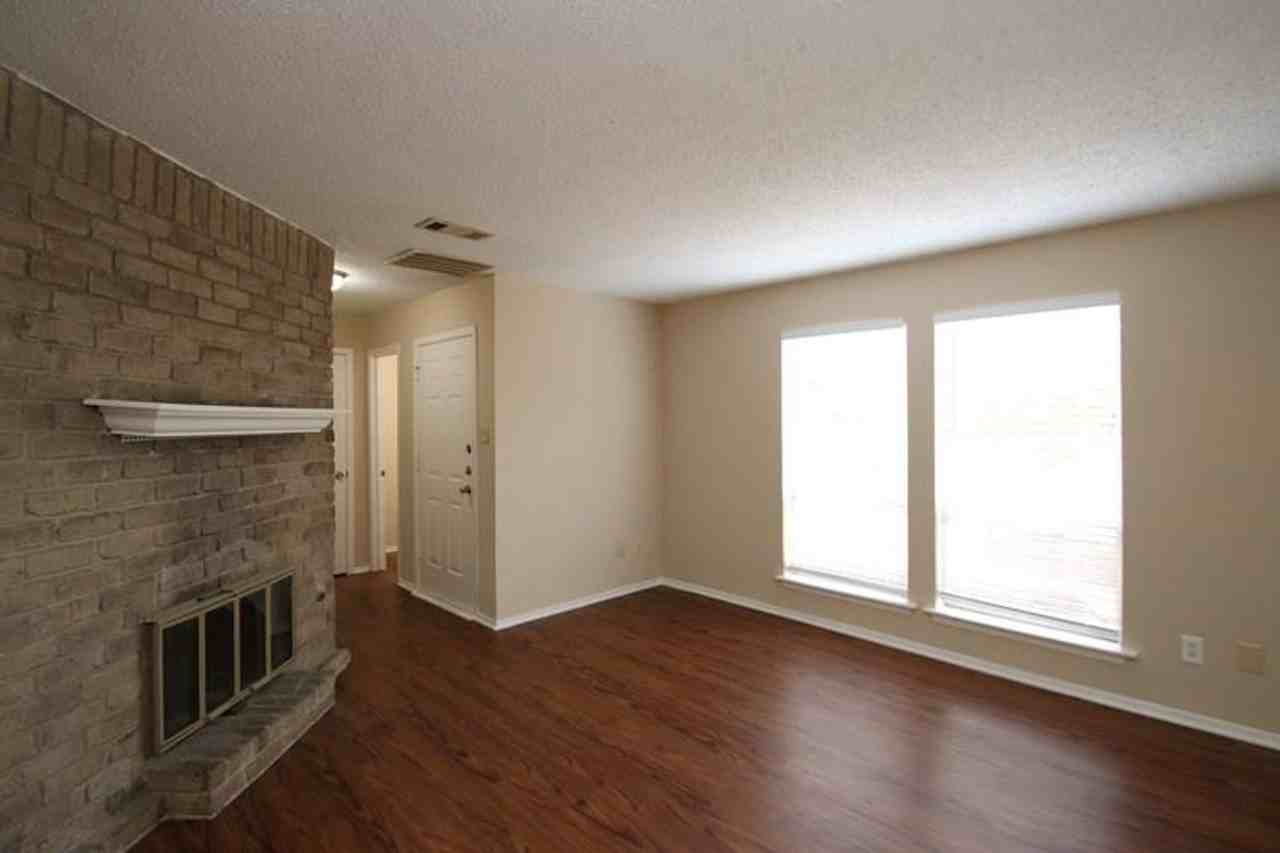 209 Heartwood Dr - Photo 2 of 27