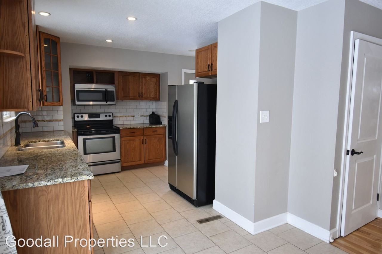 808 Grove St - Photo 2 of 26