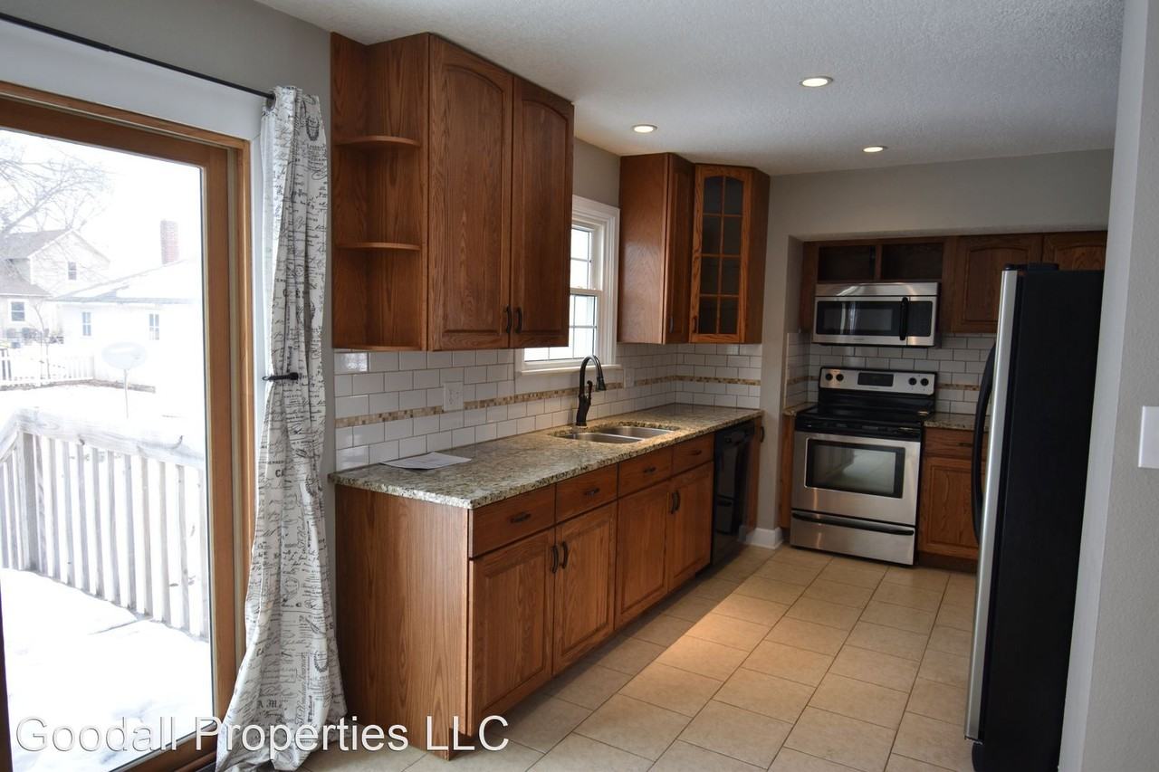 808 Grove St - Photo 3 of 26