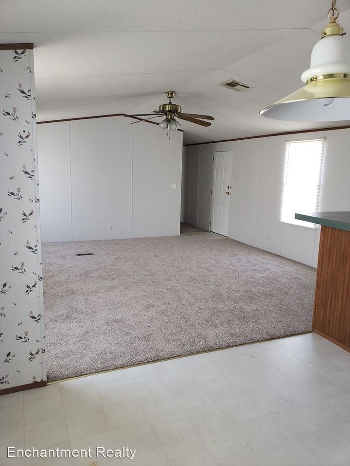 1861 S Lamina Loop - Photo 2 of 10