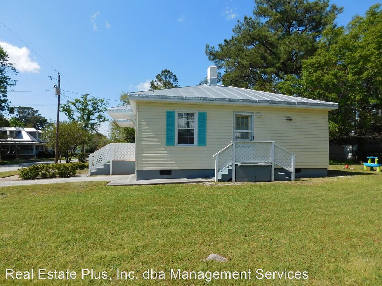 712B N B St - Photo 3 of 17