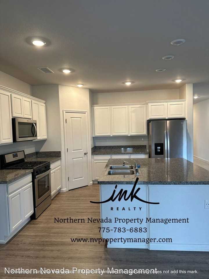 1538 Snaffle Bit Dr - Photo 3 of 15