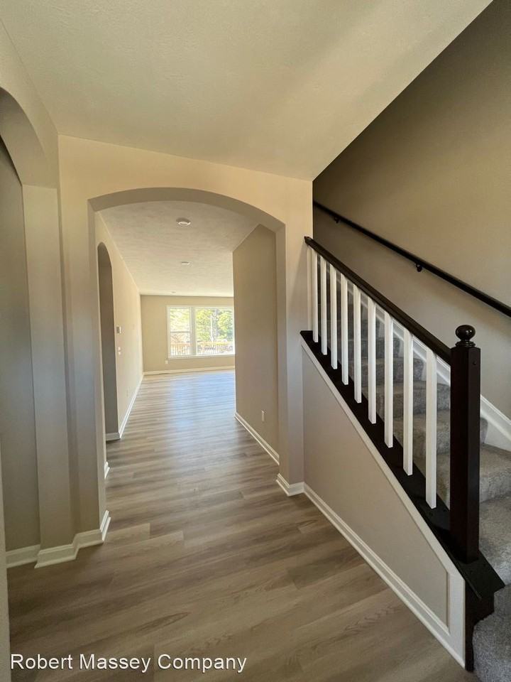 15926 Long Meadow Way - Photo 2 of 21