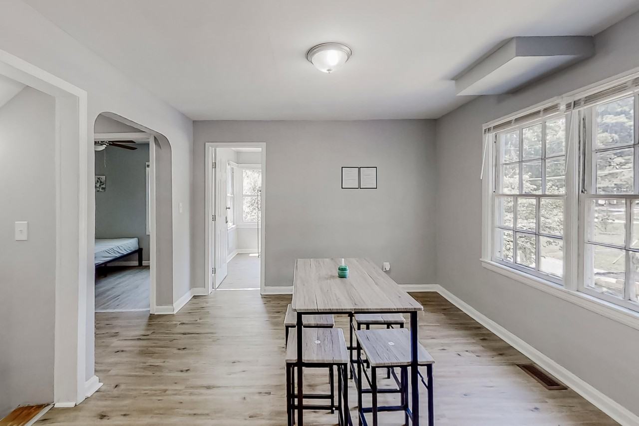 Campbellton Rd Sw - Photo 2 of 16