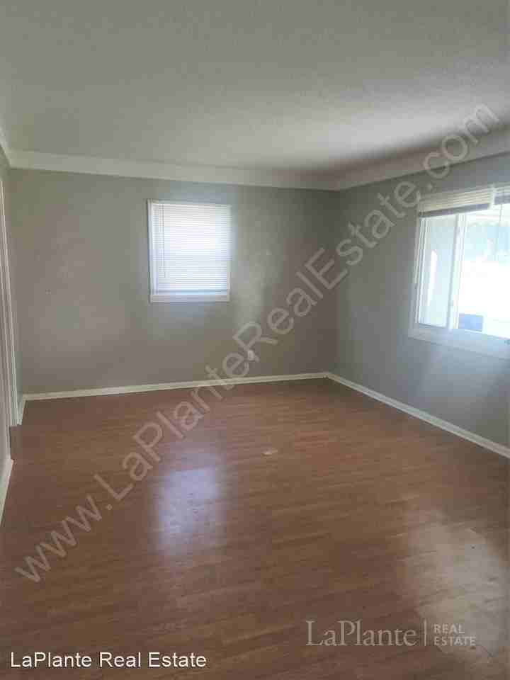 408 Branbury Rd - Photo 2 of 15