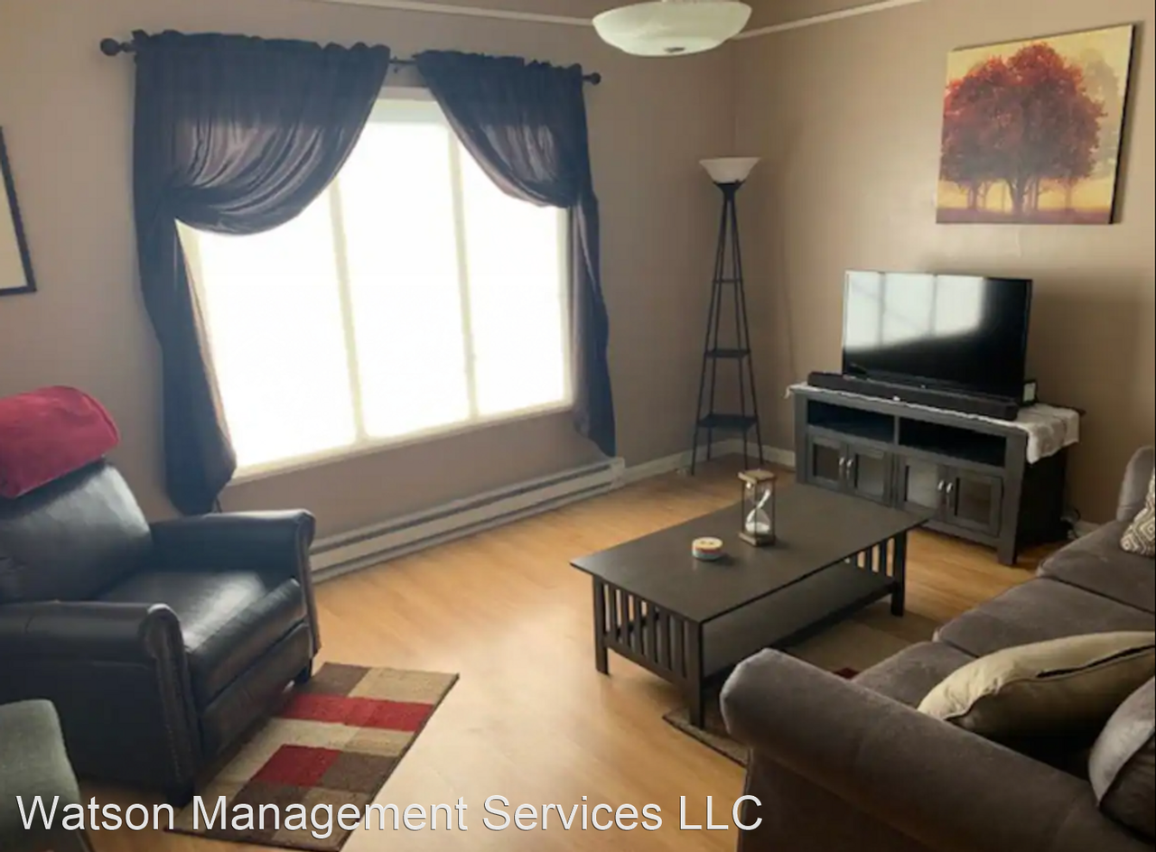 724 N Main St - Photo 3 of 17