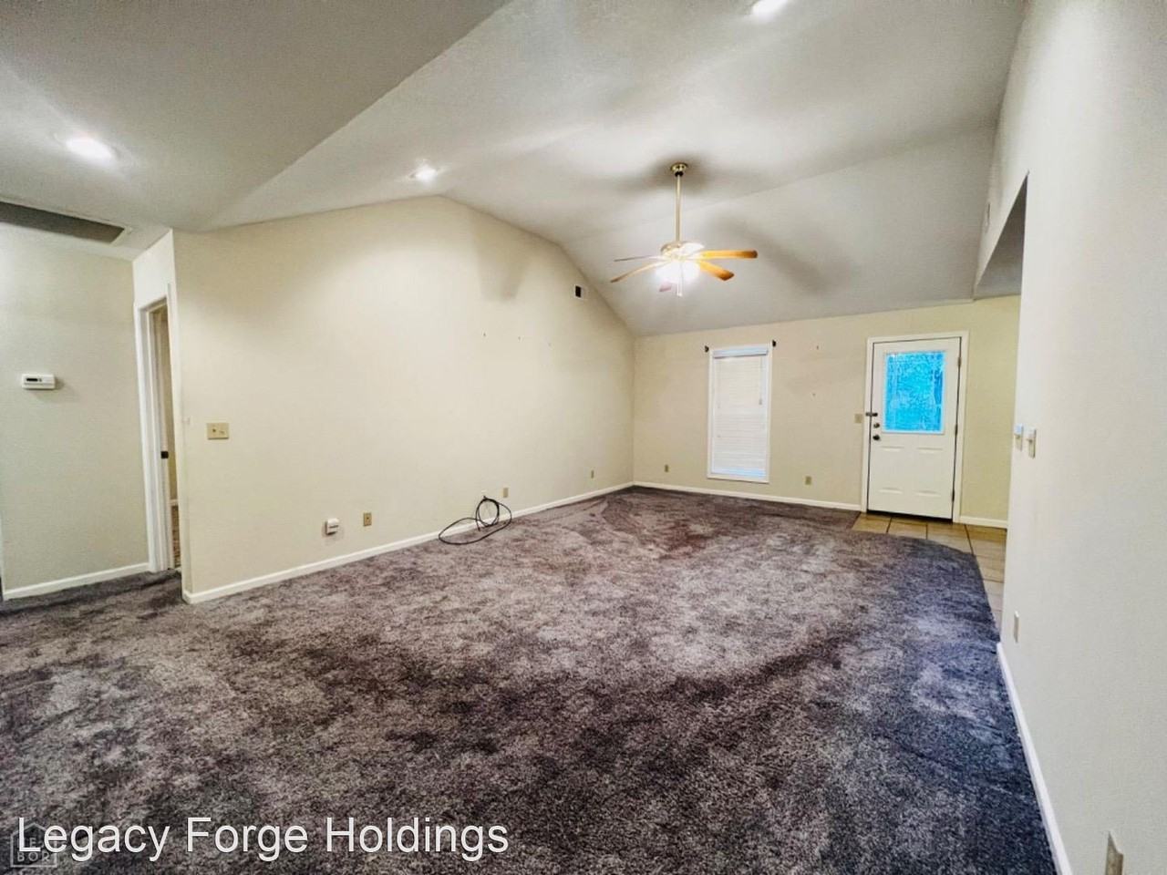 905 Sandino Dr - Photo 2 of 10