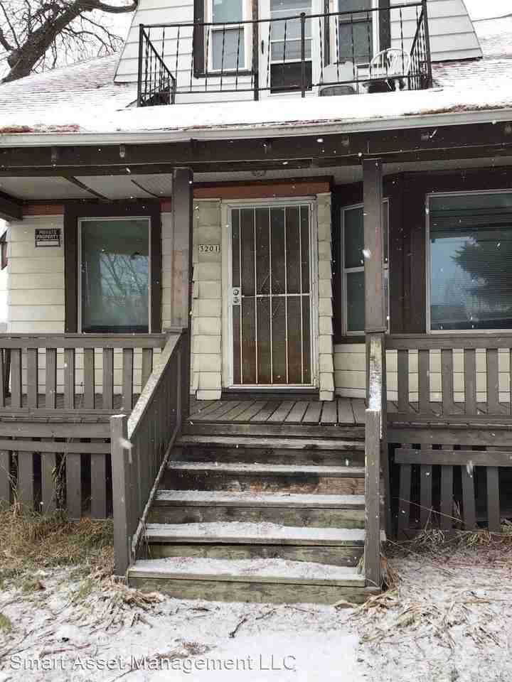 3506 W Auer Ave/3201 N 35th St. - Photo 2 of 6