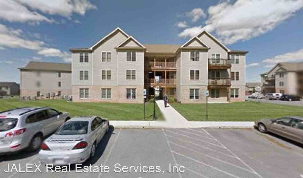 670 Bassett Drive Apartments 670 Bassett Dr, Chambersburg, PA 17201