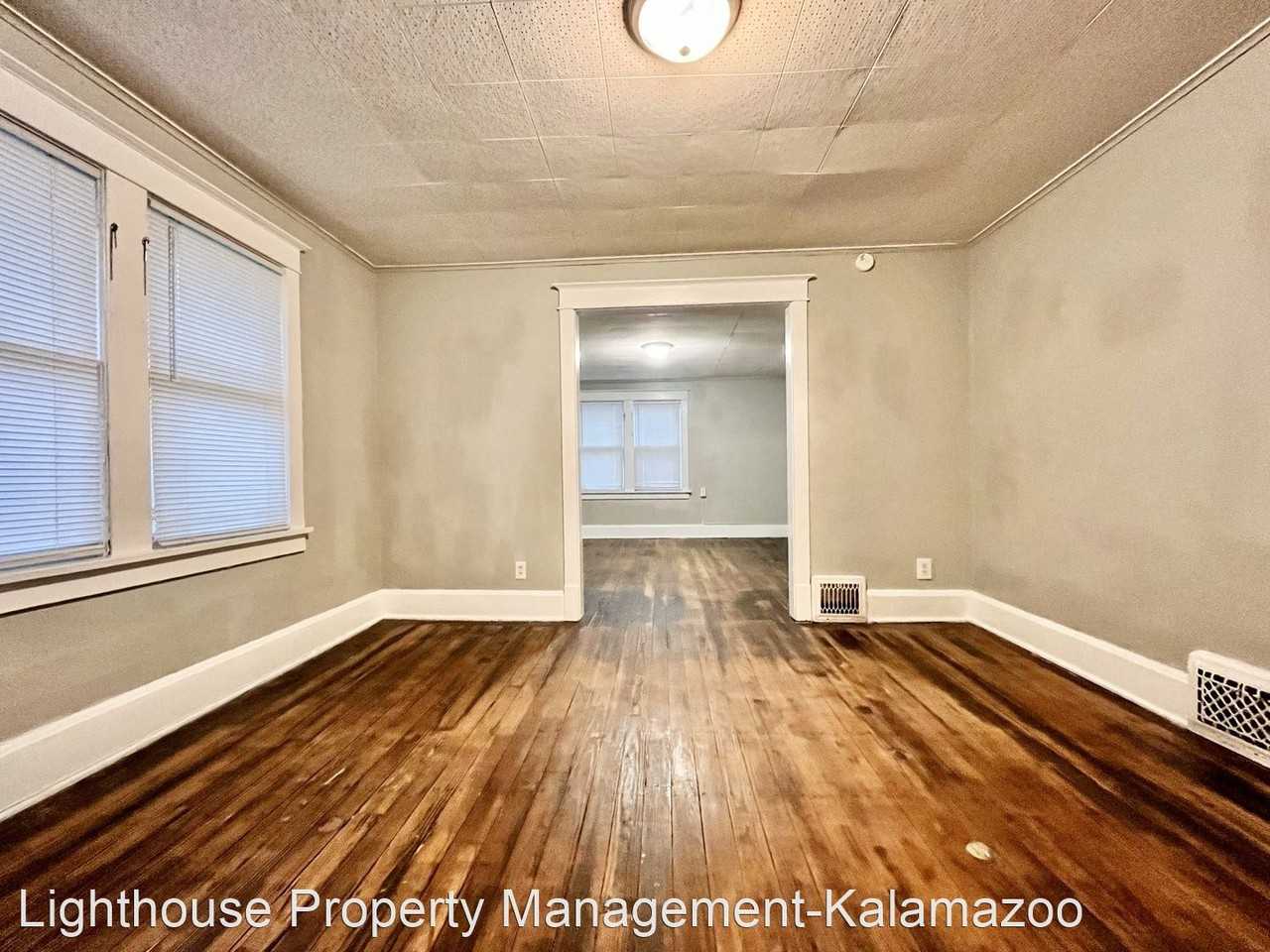 1315 E Stockbridge - Photo 2 of 16