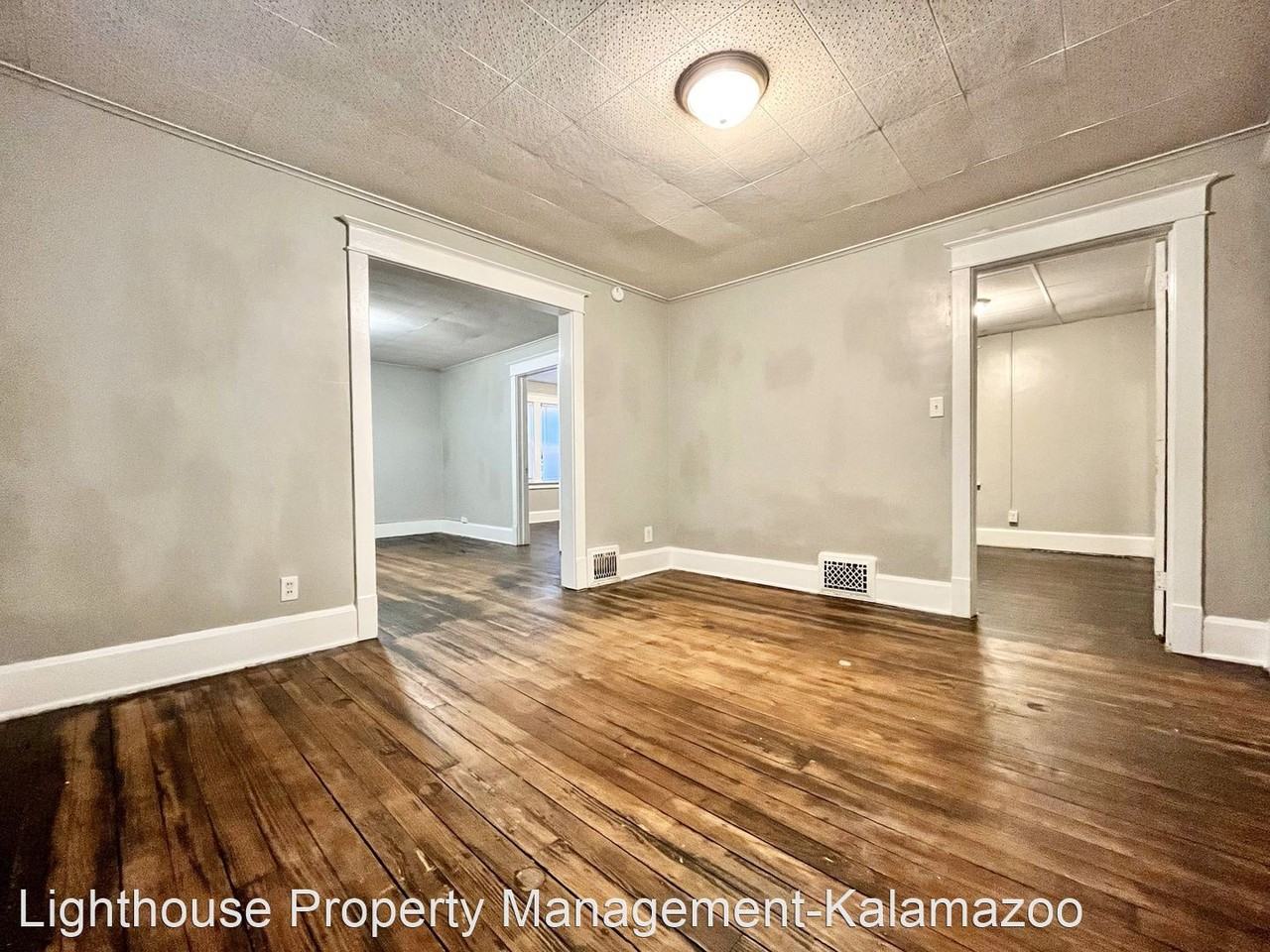 1315 E Stockbridge - Photo 3 of 16