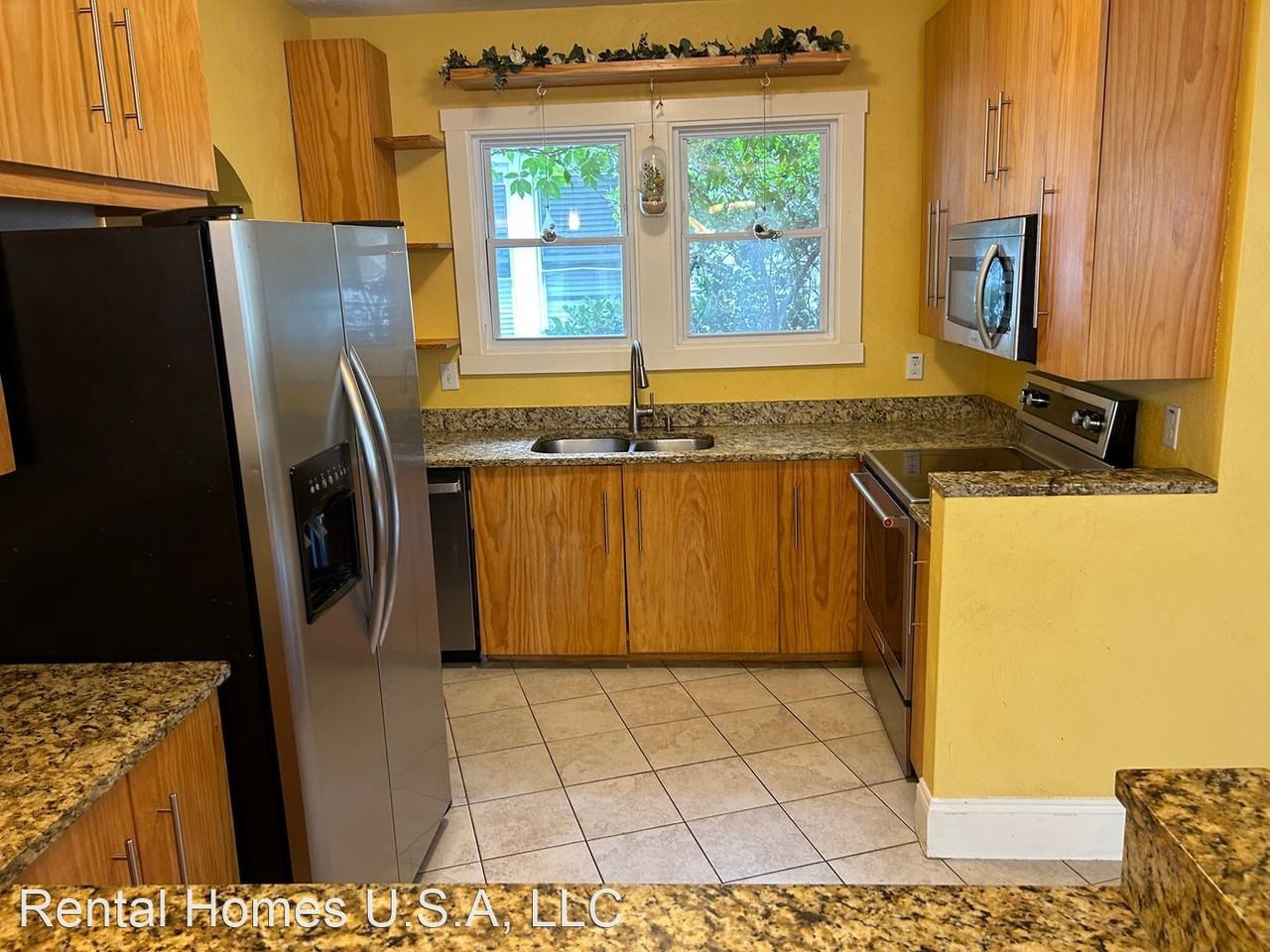 1906 Montclair Ave - Photo 2 of 41
