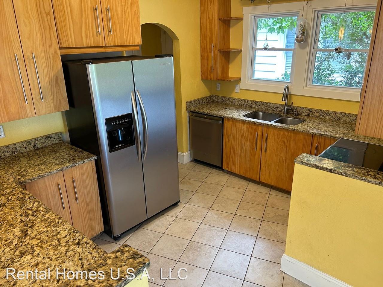 1906 Montclair Ave - Photo 3 of 41