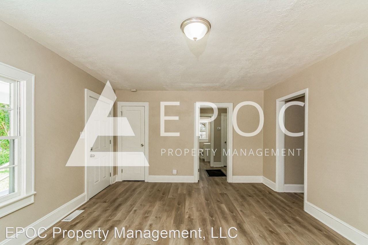 723 Ellis St - Photo 3 of 18