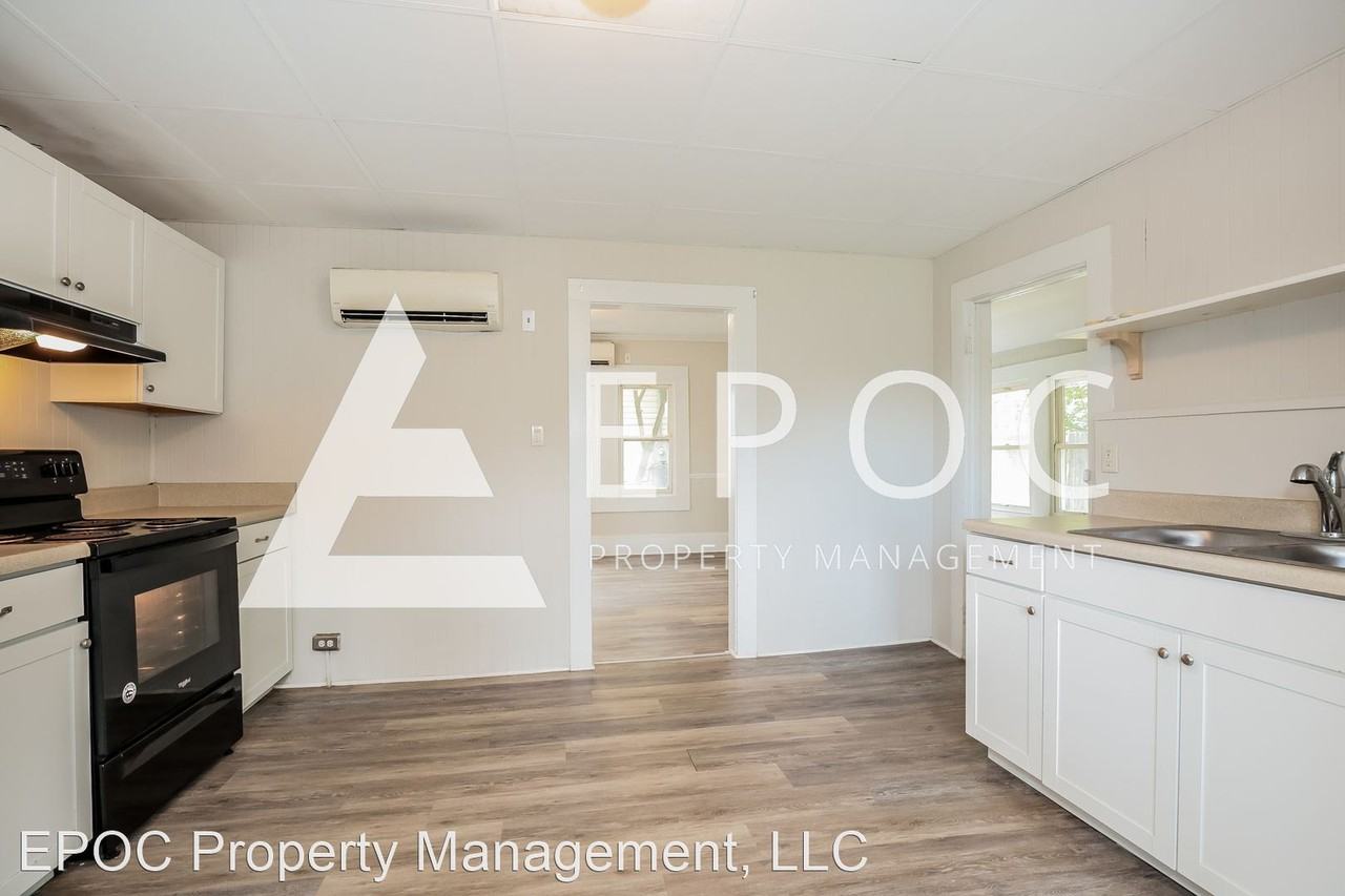 1218 E Washington St - Photo 3 of 26