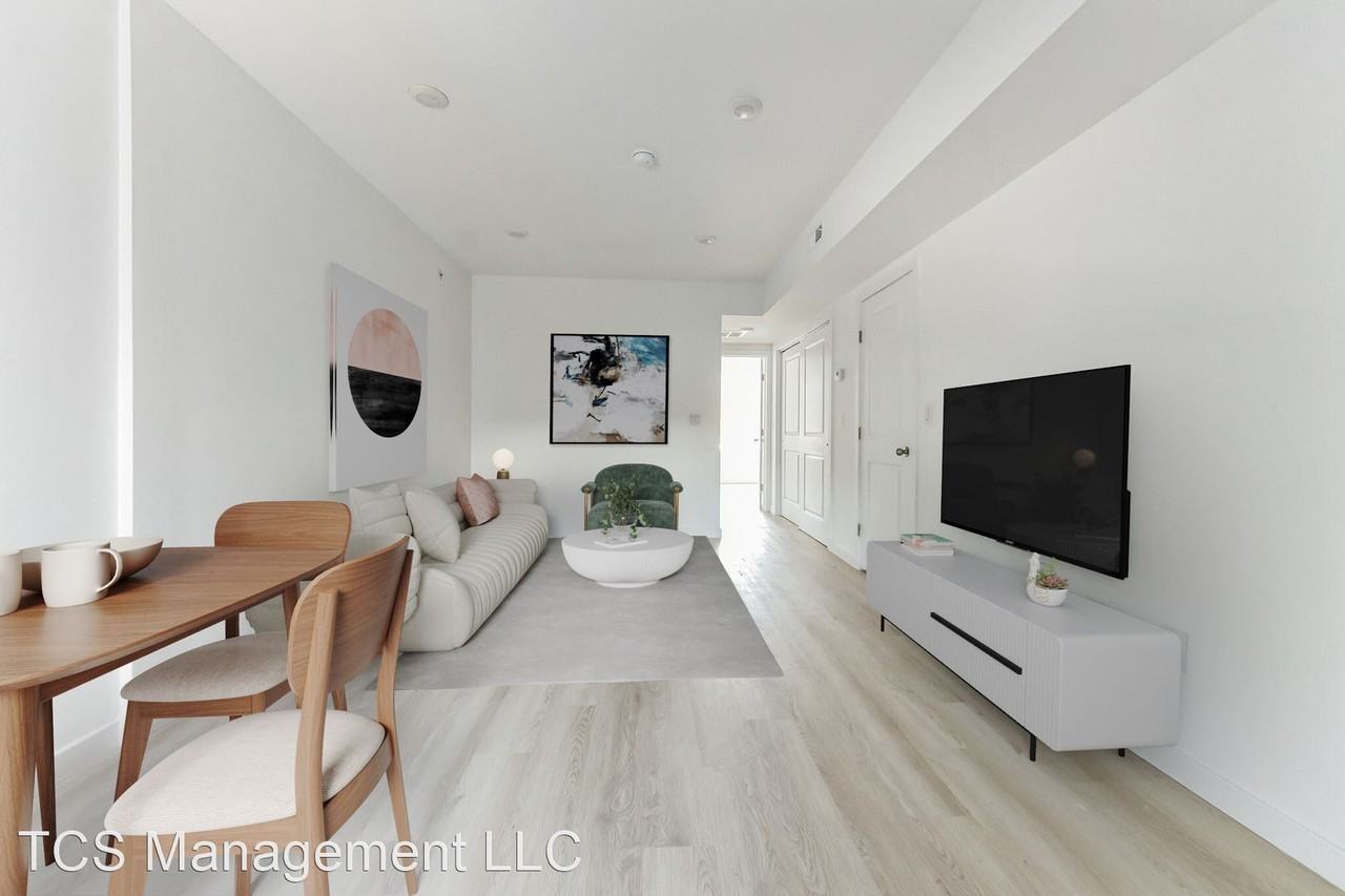 5102 Arch St - Photo 2 of 20