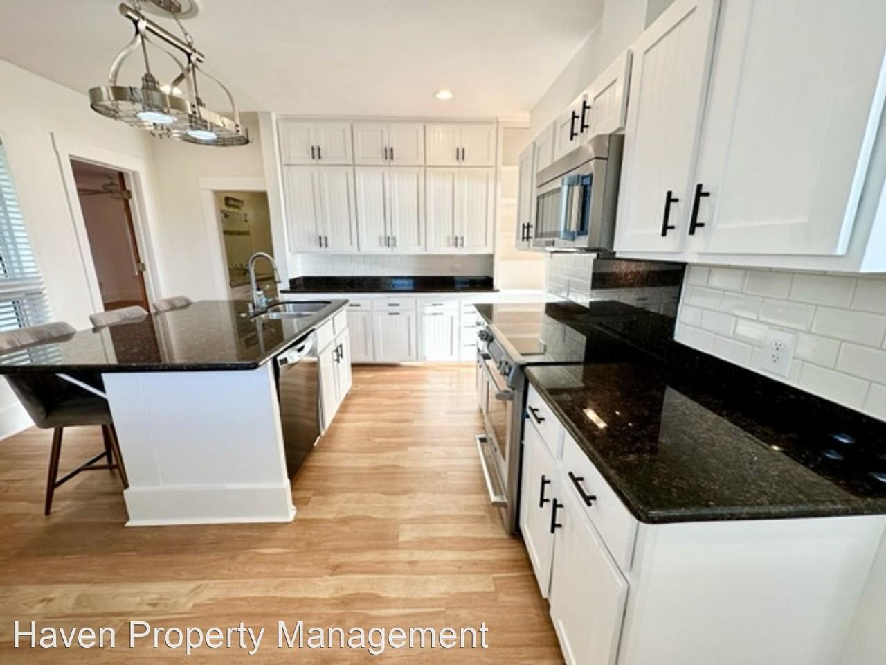 1203 N 36th St - Photo 3 of 27