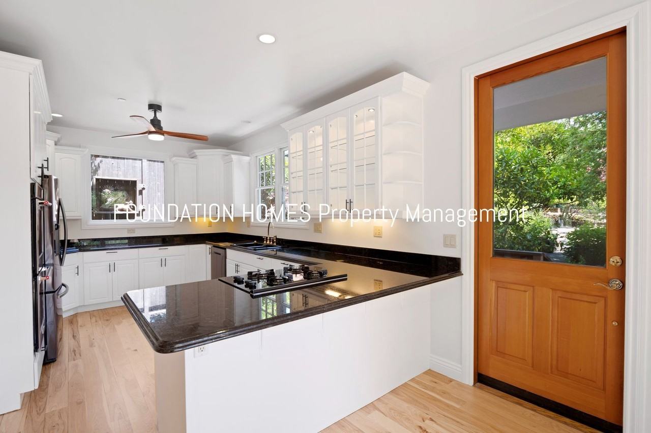 12 Willow Ave - Photo 2 of 22