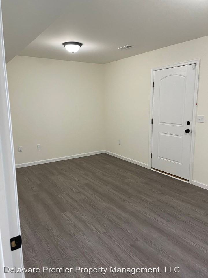 113 Spelt Dr - Photo 3 of 42