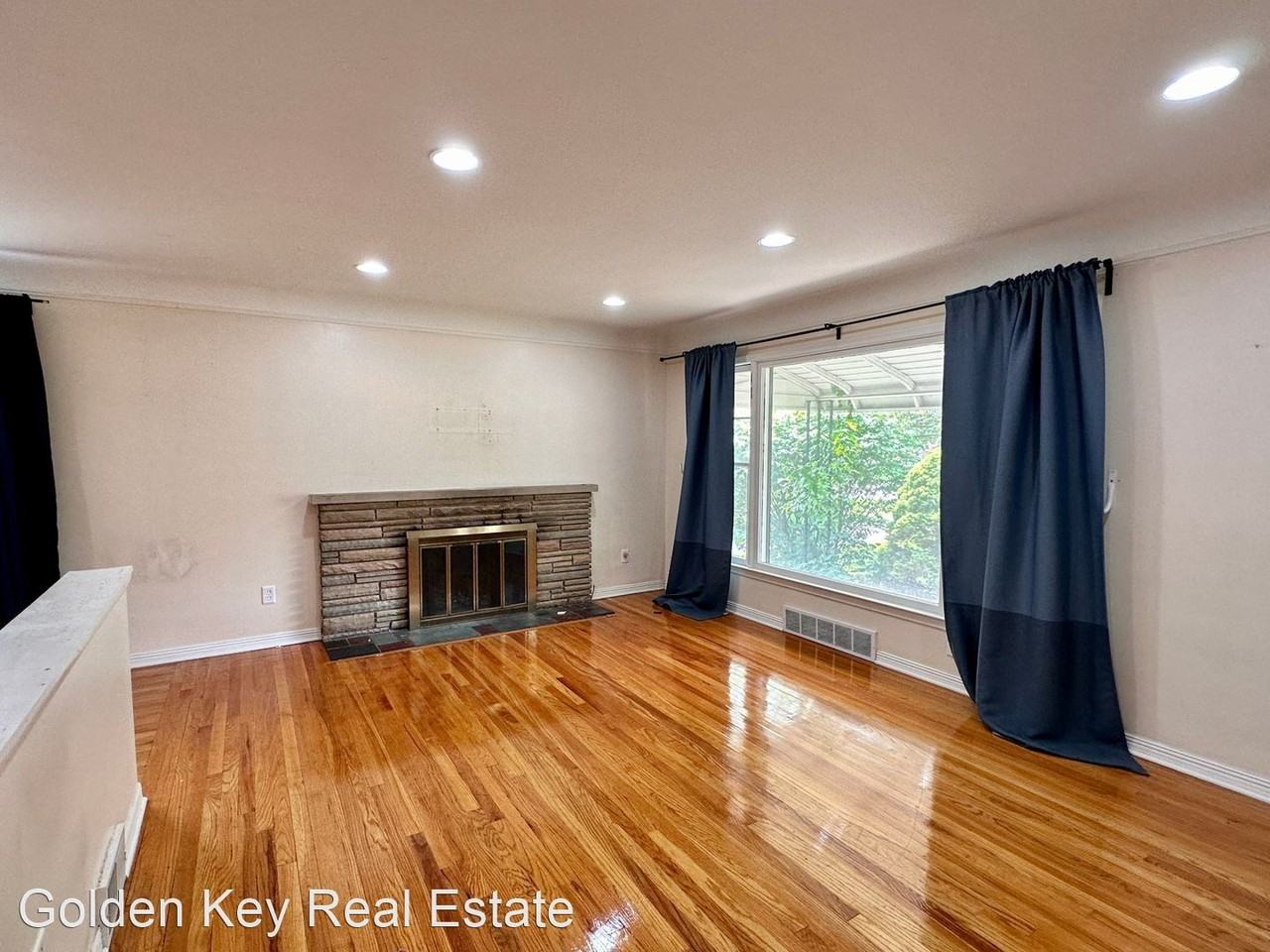 2082-2084 Vernier - Photo 2 of 19