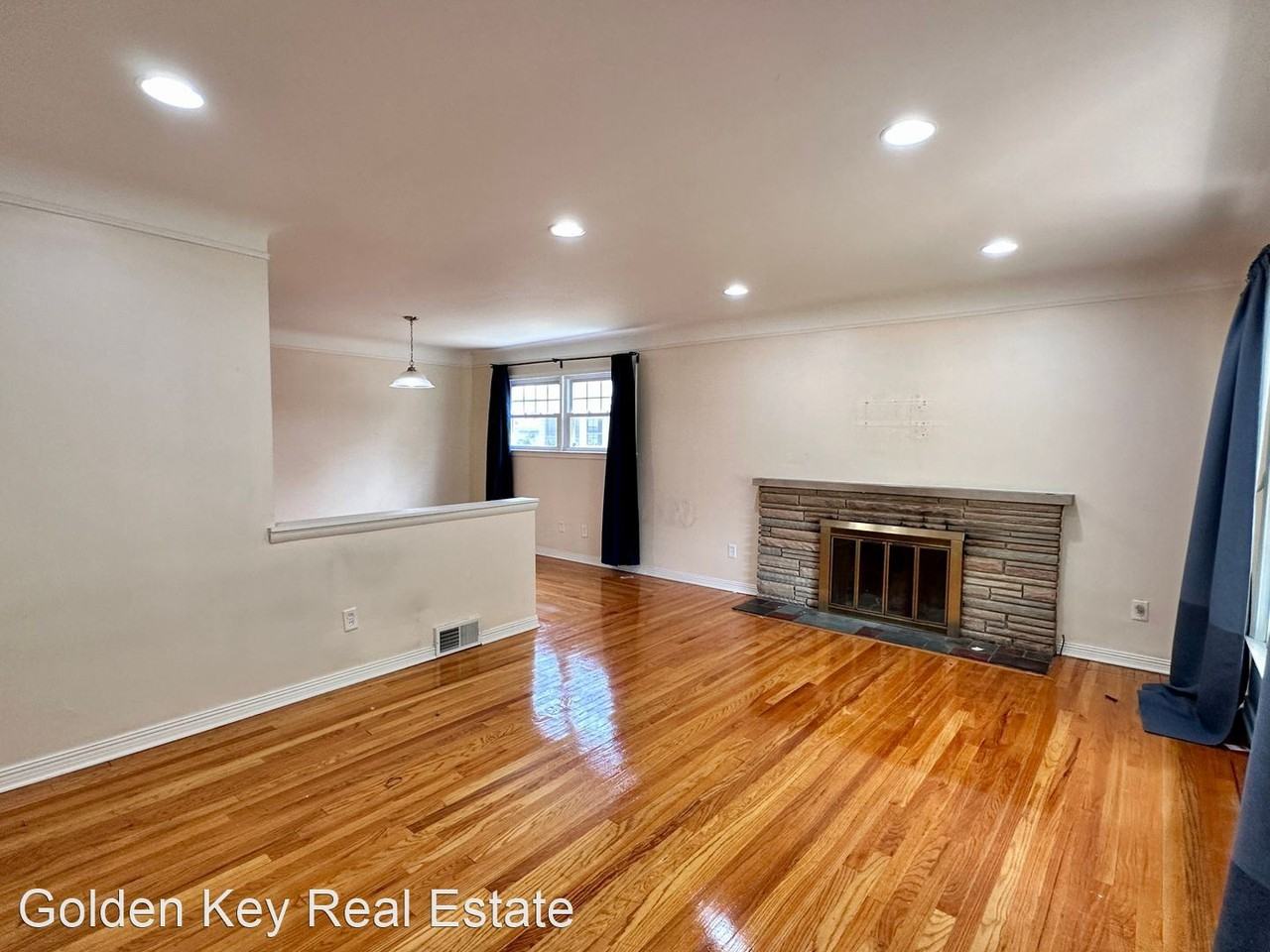 2082-2084 Vernier - Photo 3 of 19