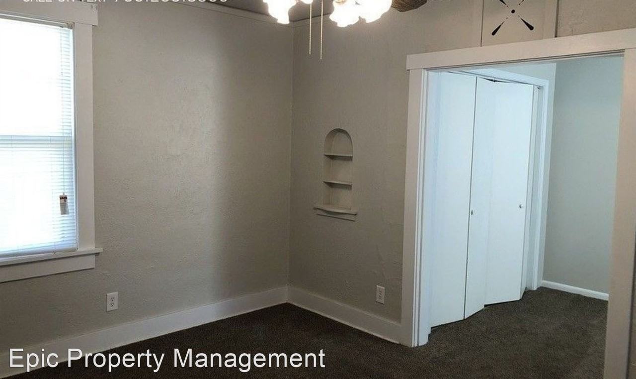 2528 Sw Washburn Ave - Photo 2 of 14