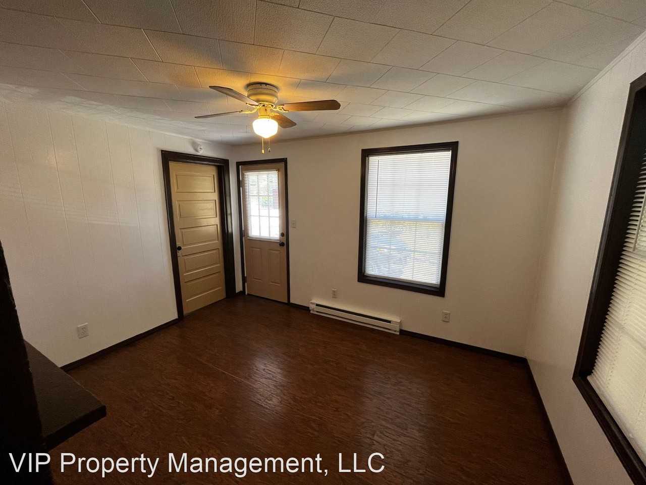 501 School St - Photo 2 of 15