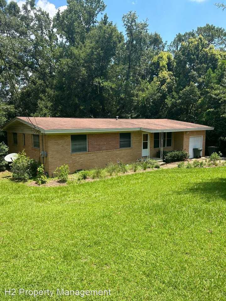 1538 Glenway Dr - Photo 2 of 15